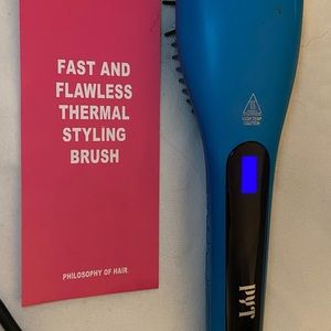 Fast And Flawless Thermal Styling Brush